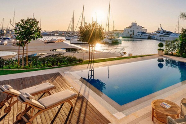 Camper Francoudi Marinas Nicholsons Camper Stephanou